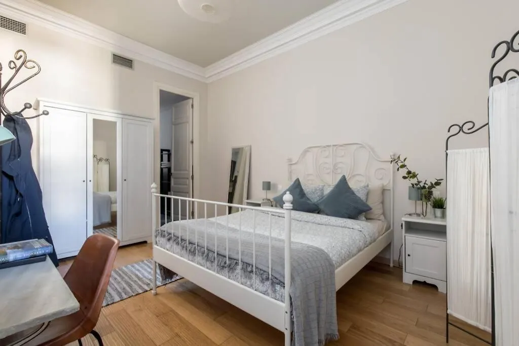 Beautiful & Central Flat Near Sagrada Familia Apartment Barcelona